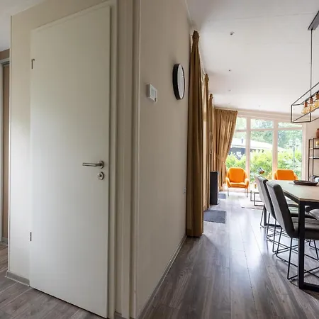 Stylish Near Veluwe, Cleaning Included Дом отдыха Хундерло