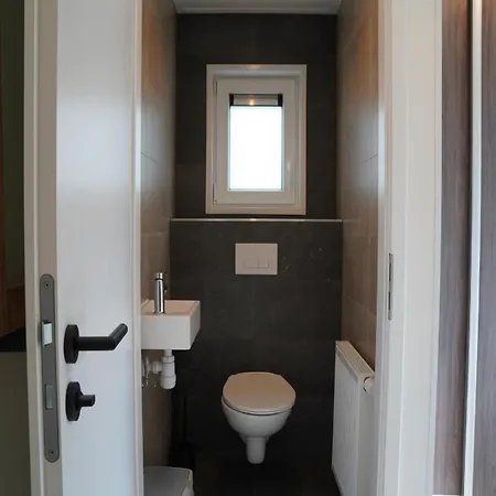 Stylish Near Veluwe, Cleaning Included Хундерло